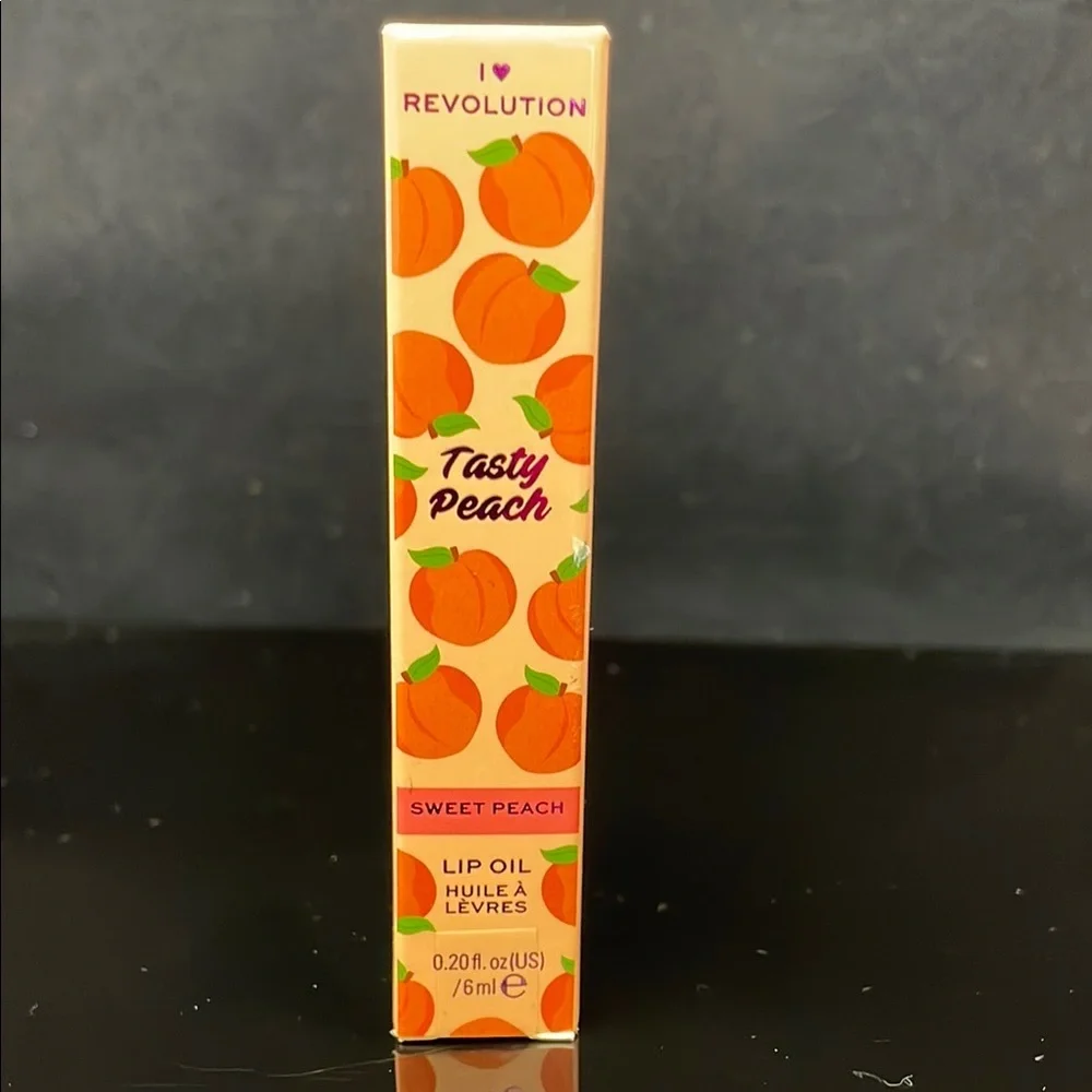 I ❤️ Revolution Tasty Peach Lip Oil 🚨5 for $25